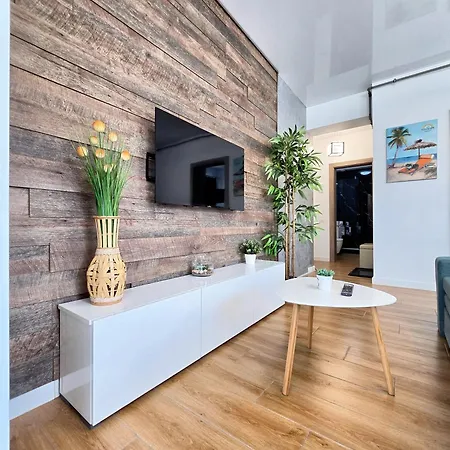 Sunscape - Endless Summer Mamaia Nord Apartment